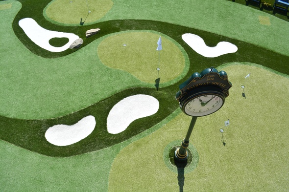 Fresno Synthetic grass golf course with sand traps and golfers